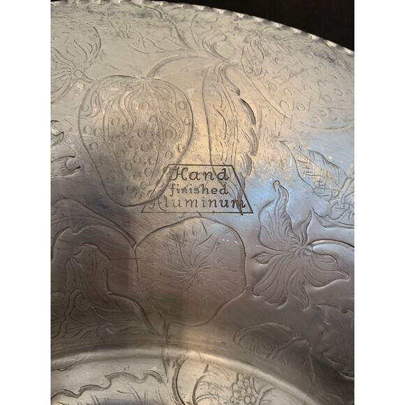 Vintage Handfinished Aluminum Tray Round 15.5 Inches Platter Floral - Picture 8 of 9